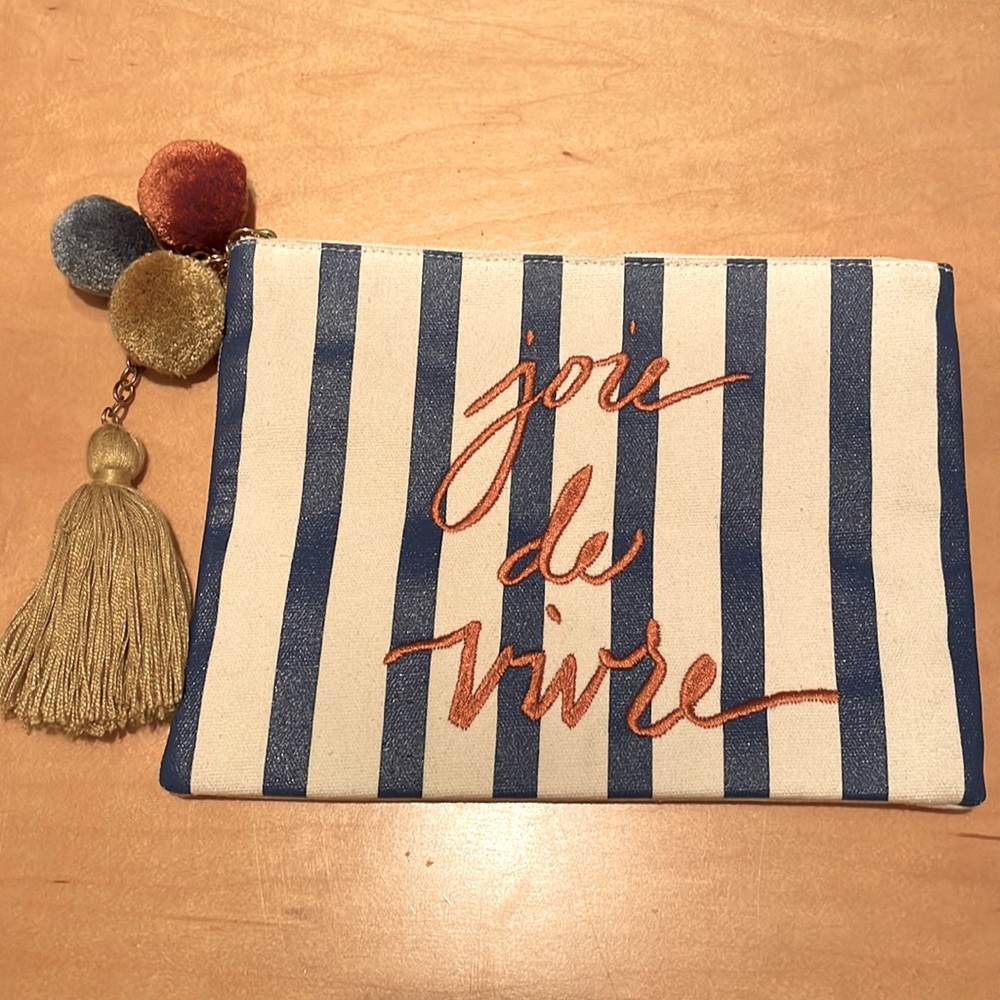 Multicolored clutch